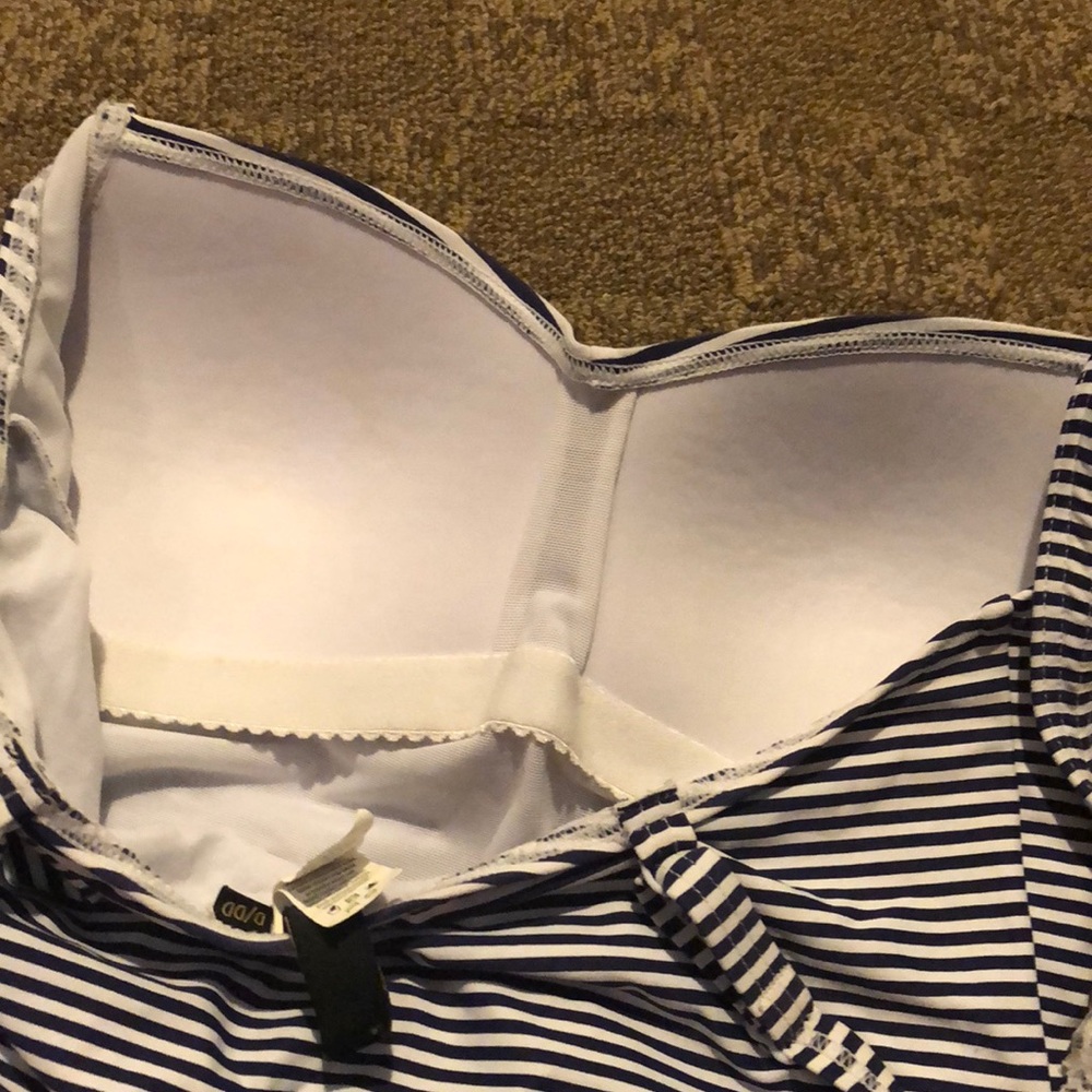 swim suit top - Picture 3 of 4